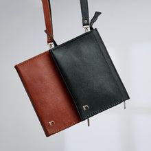 Men’s Leather Clutch